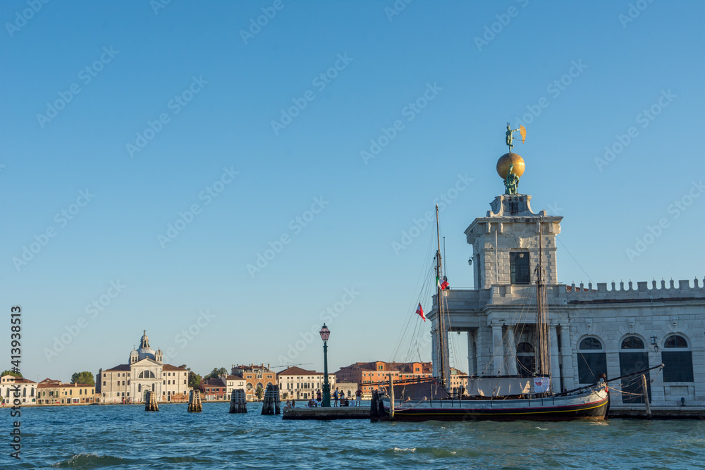 discovery of the city of Venice and its small canals and romantic alleys