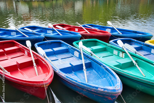 Wallpaper Mural 池とボート Torontodigital.ca