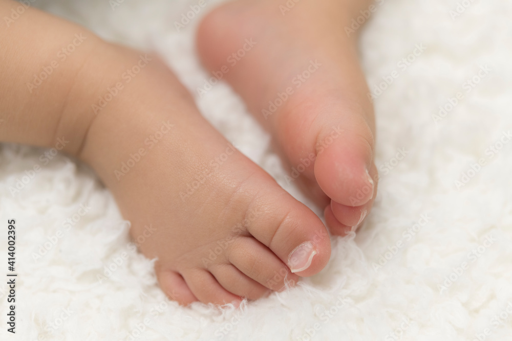子どもの足のアップ 子どもの足のアップ