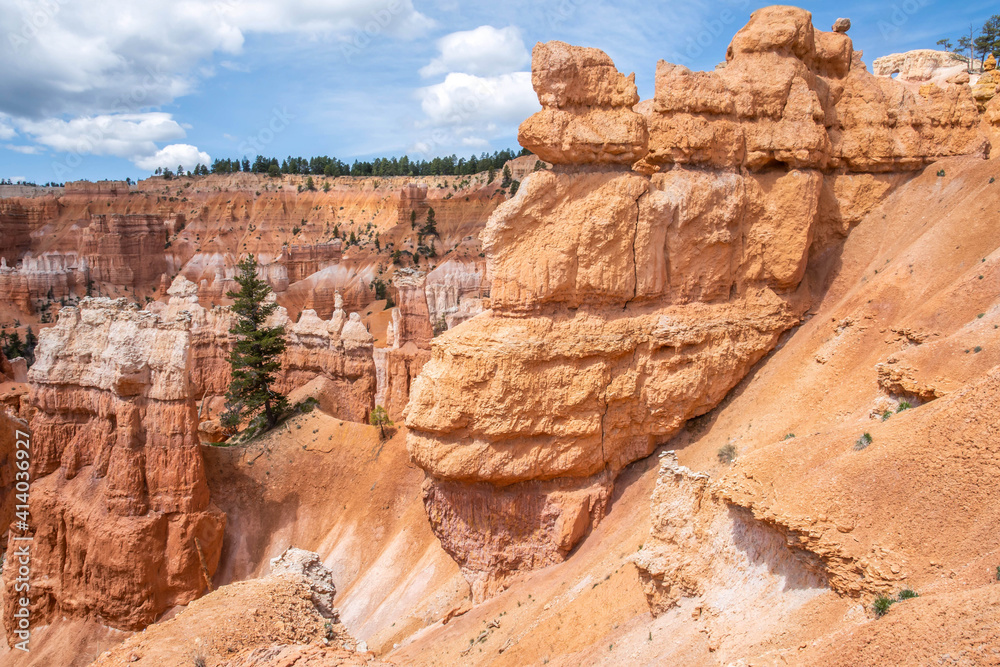 Red Rocks Hoodoos in Bryce Point at Bryce Canyon National Park, Utah Red Rocks Hoodoos in Bryce Point at Bryce Canyon National Park, Utah