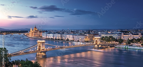 View on Budapest in sunset © Horváth Botond