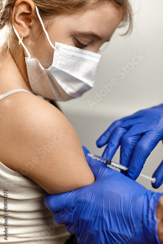 home care doctor service virus corona covid 19 vaccination
