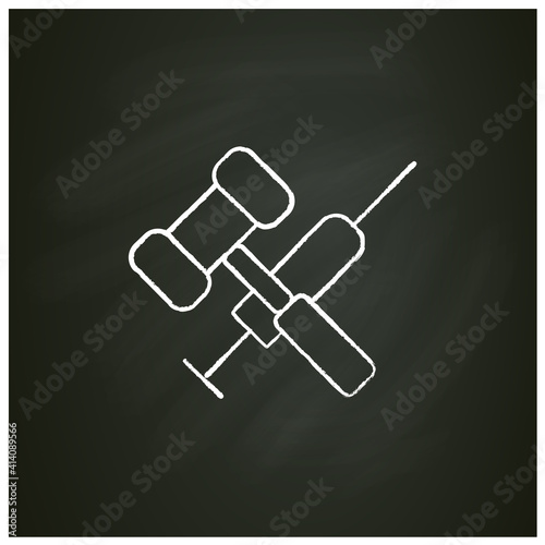 Vaccination law chalk icon. Stop mandatory vaccination. Judge gavel and syringe. Legal requirements of vaccine development. Pandemic fight, covid19 vaccine. Isolated vector illustration on chalkboard