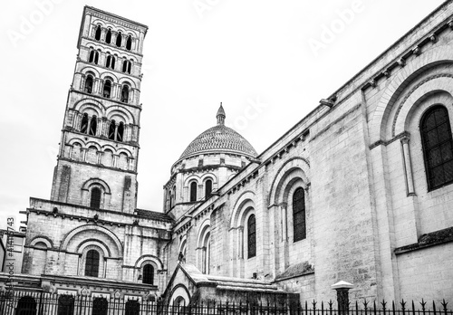 Catedral de Angulema en blanco y negro photo