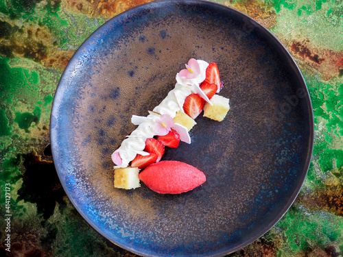 Fototapeta Naklejka Na Ścianę i Meble -  Dessert restaurant gastronomique