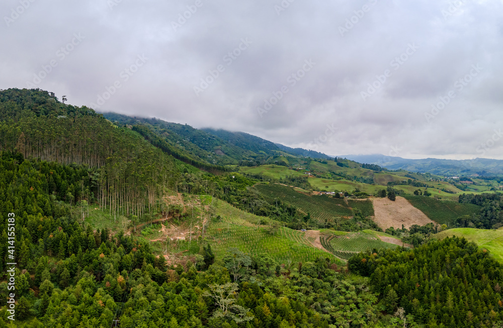 Obraz premium landscape with mountains and clouds