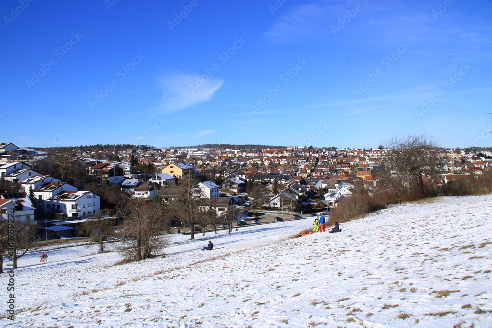 Blick auf den Ort Weissach im Heckengäu im Winter