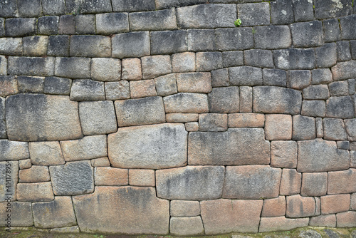 Mur en pierre à joints vifs du Machu Picchu au Pérou