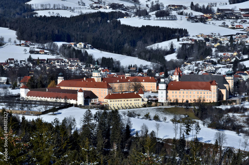 Blick auf das Augustiner Chorherrenstift Vorau im Winter (Oststeiermark) photo
