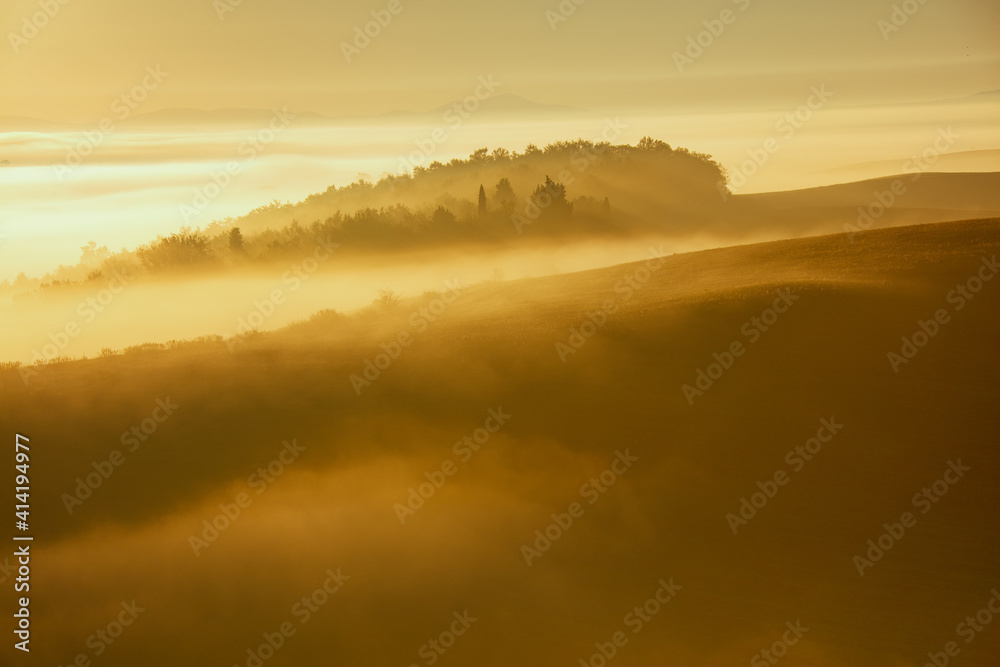 Fototapeta premium landscape with hills and fog