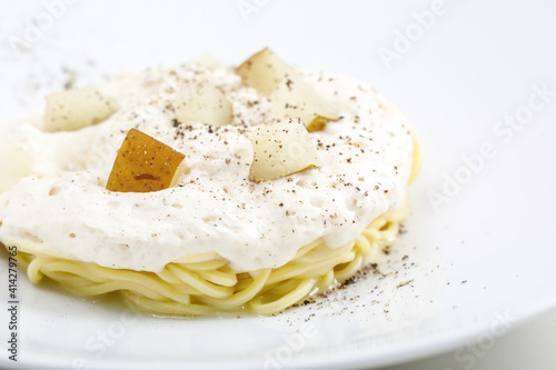 spaghetti con formaggio