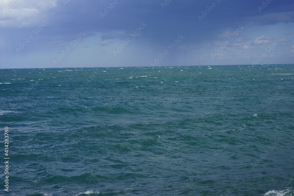 Fototapeta premium Mare Adriatico. Orizzonte marino