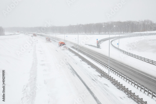 road in snow © lex_geodez