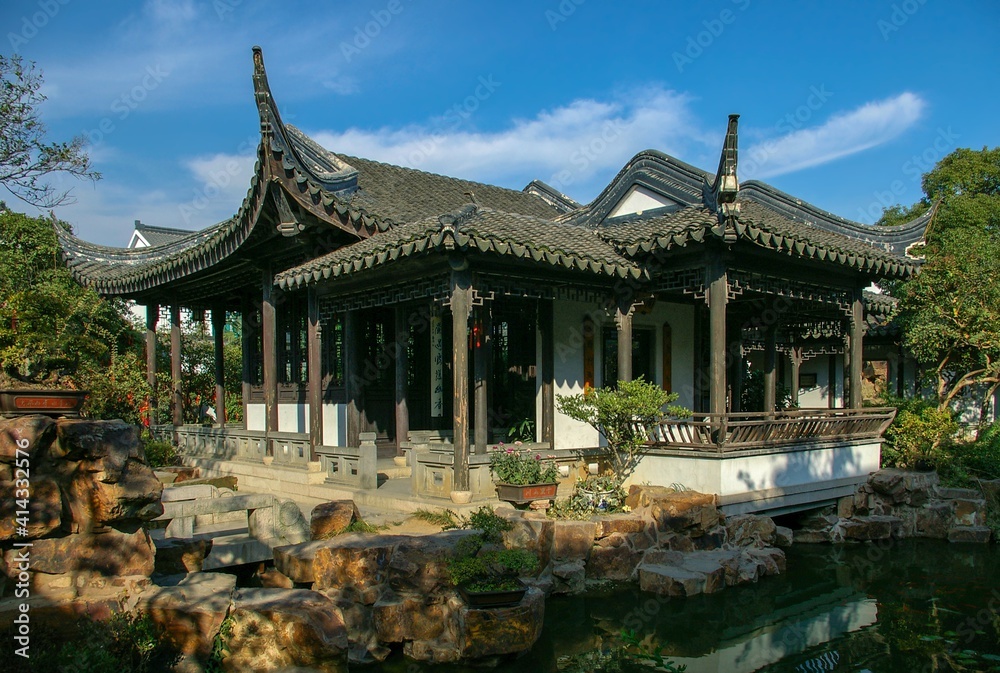 Chinese-style buildings with the painted beamscarved girders