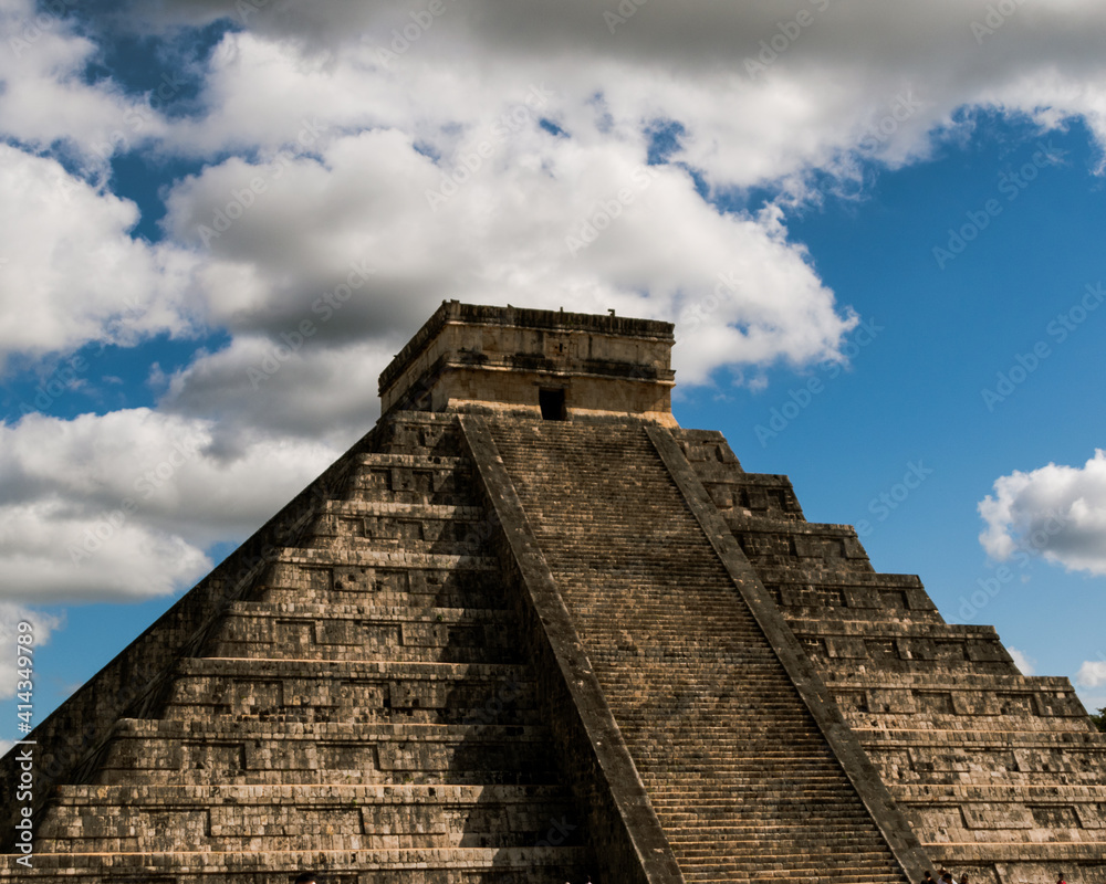 chichen itza pyramid chichen itza pyramid