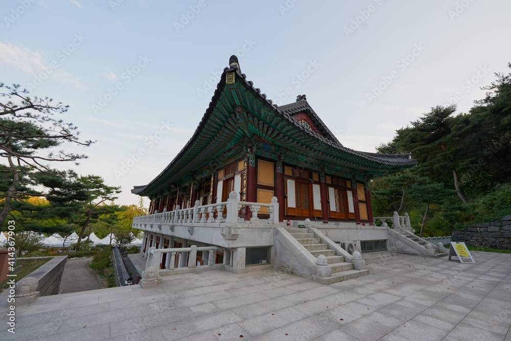 South Korea, attractions, architecture and parks of Suwon City South Korea, attractions, architecture and parks of Suwon City