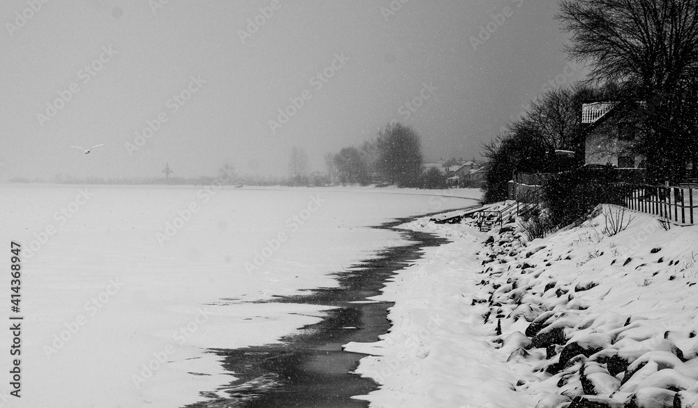 Fototapeta premium snow covered road