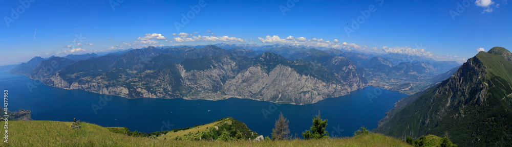 Gardasee mit Blick vom Monte Baldo, Italien, Europa, Panorama Gardasee mit Blick vom Monte Baldo, Italien, Europa, Panorama