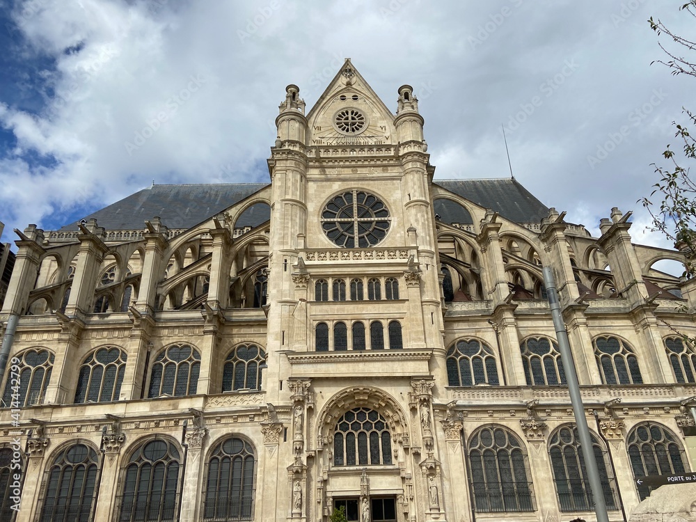Fototapeta premium Eine Kirche in Paris, wunderschön!