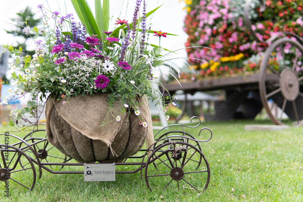 cart with flowers
