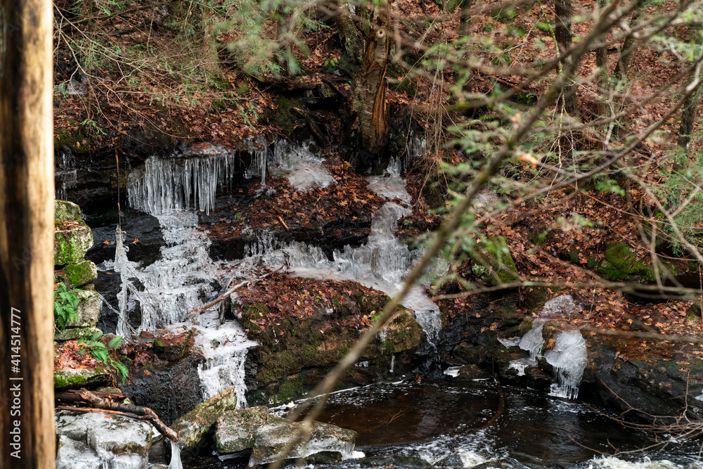 Fototapeta premium iced rocks