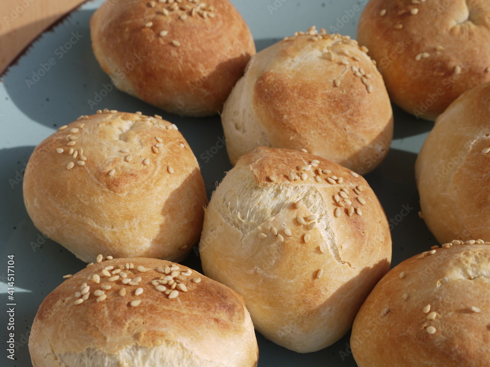 Sesambrötchen Sesambrötchen