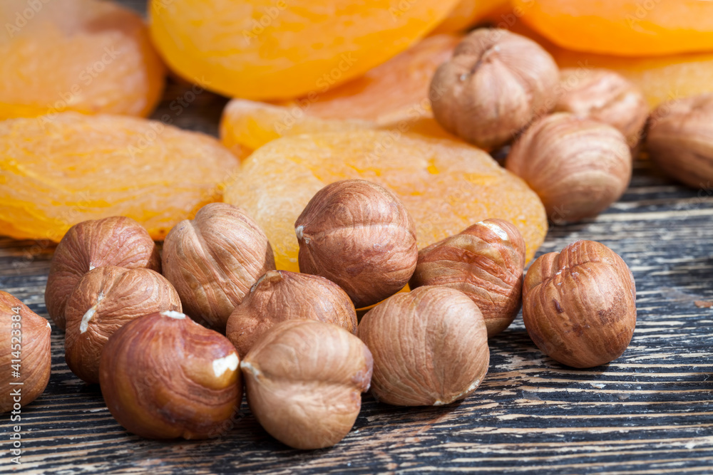 quality raw nuts ready to eat, hazelnuts