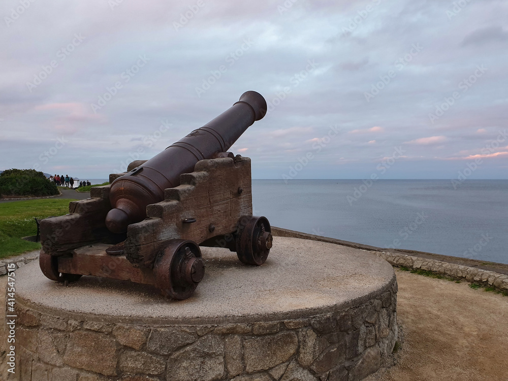 A Cannon on display at the East Pier gardens in Dún Laoghaire, which is a trophy from the Crimean War.