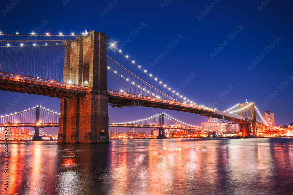 Fototapeta premium New York city bridge at night