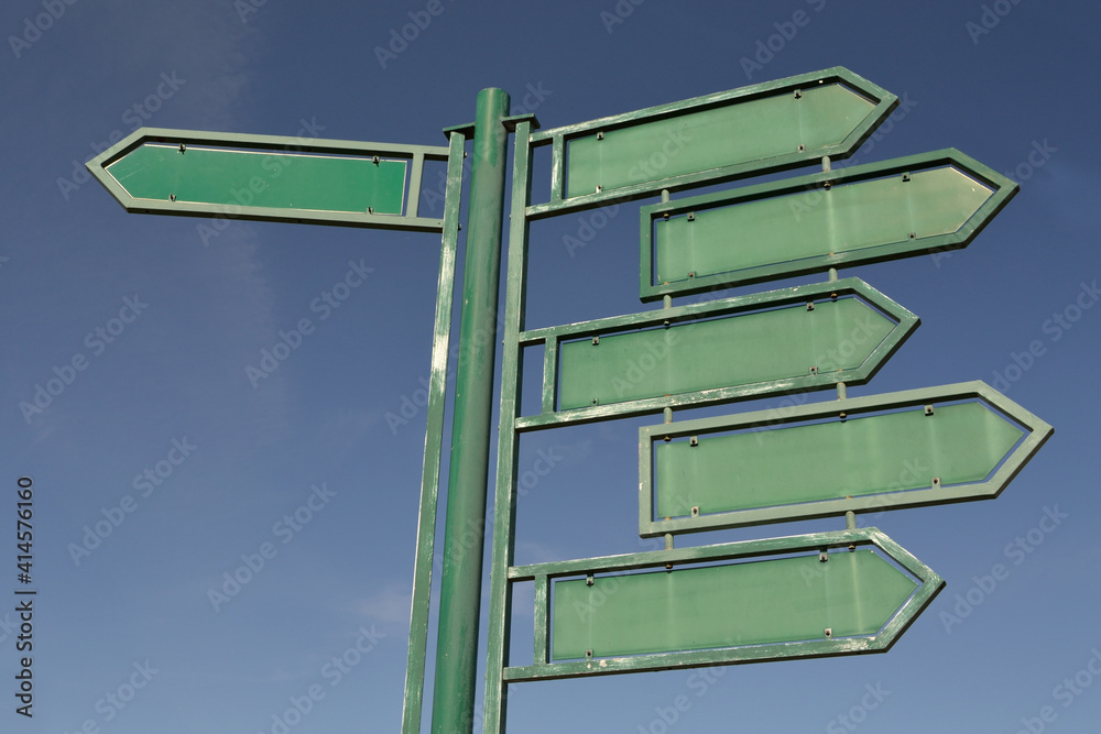 Obraz premium Directional Arrows Pointing In Different Directions