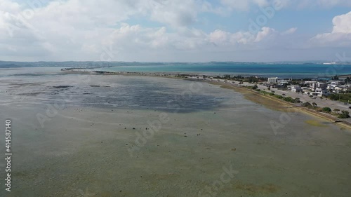 2021年 1月 日本 沖縄県 うるま市 海中道路 浜比嘉島 橋 海 自然 港 珊瑚 島 自然 綺麗 美しい 山 ドローン 
japan okinawa uruma island ocean nature sea beautiful bridge dorone photo