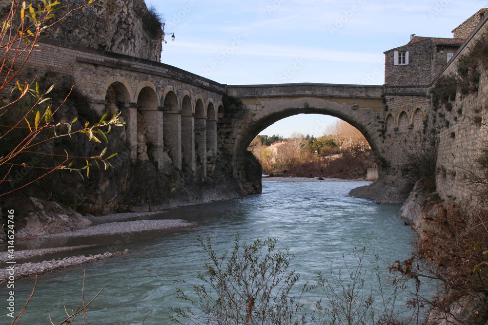 Pont romain Vaison la romaine