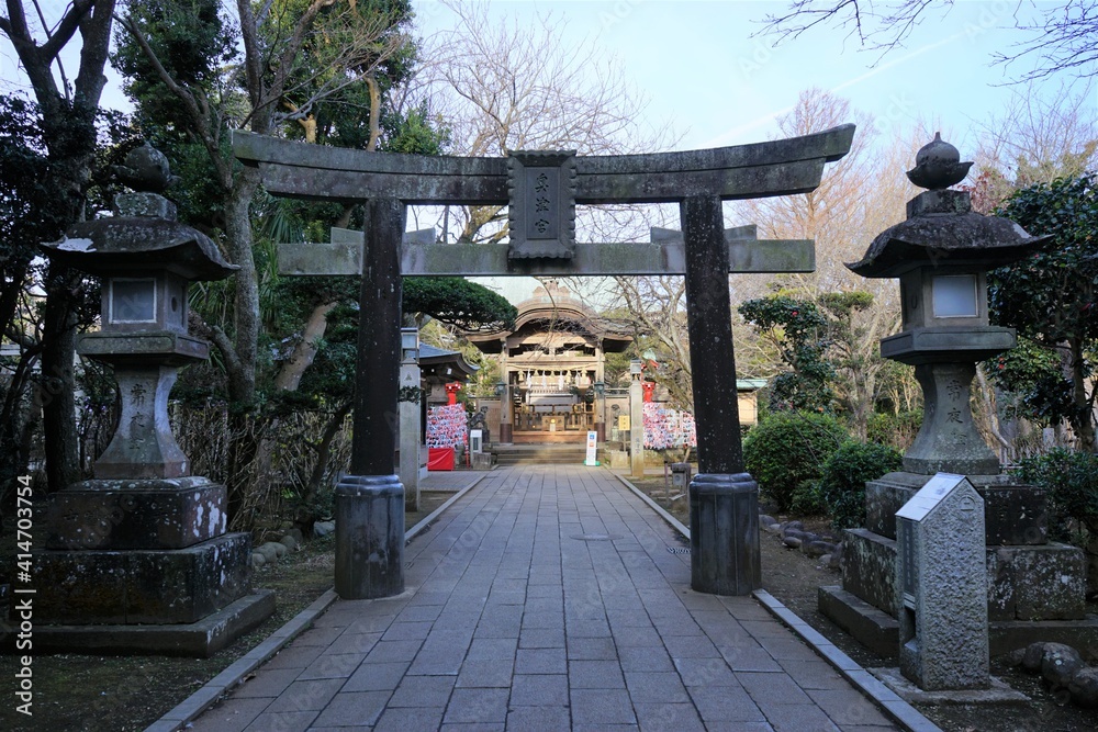 Red Torii gate at Enoshima Shrine (Hetsunomiya) in Kanagawa prefecture, Japan- 奥津宮 鳥居 江島神社 神奈川県 日本