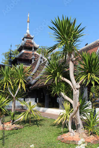buddhist temple (wat chedi luang) in chiang mai in thailand 