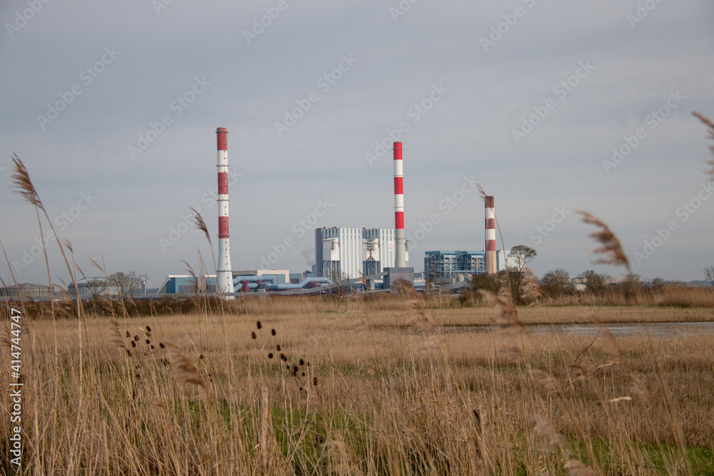 La centrale thermique de Cordemais - électricité au charbon - Nantes 