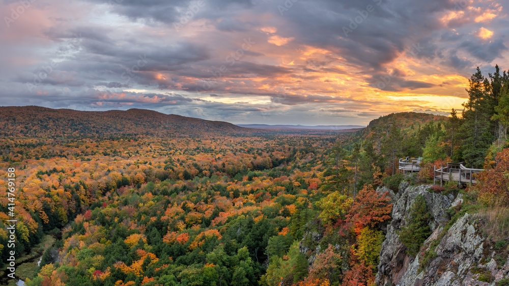 Awesome autumn sunset from the Lake of the Clouds overlook -  Michigan Porcupine mountains wilderness state park - Upper Peninsula