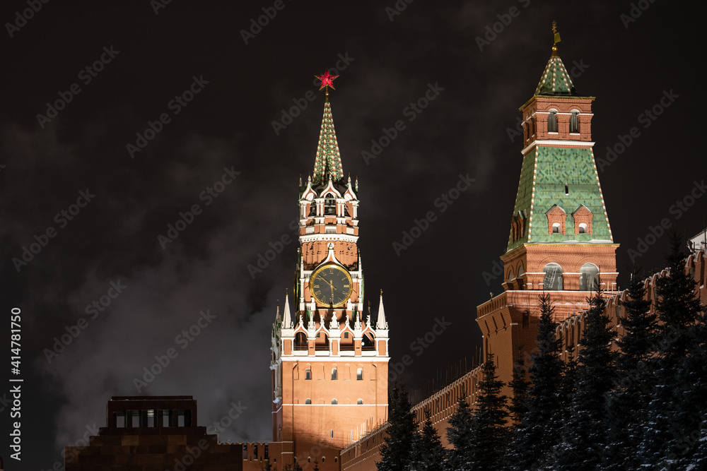 Fototapeta premium Illuminated Kremlin tower at night