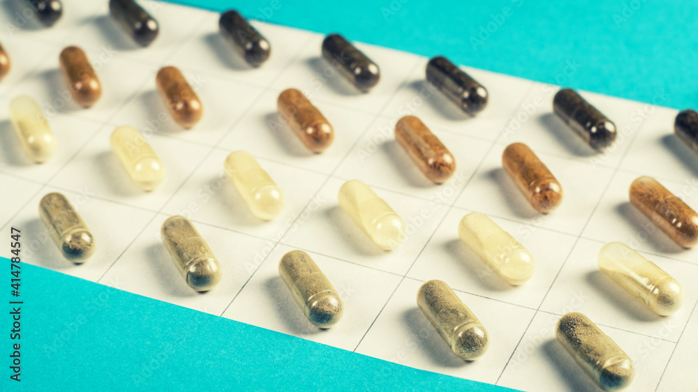 Capsule with medicines or dietary supplements on the timetable treatment Capsule with medicines or dietary supplements on the timetable treatment