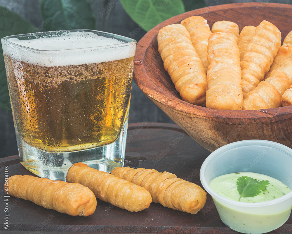 comida tradicional venezolana tequeños rellenos de queso Stock Photo ...