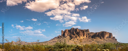 Obraz na płótnie Superstition Mountains just east of Phoenix Arizona