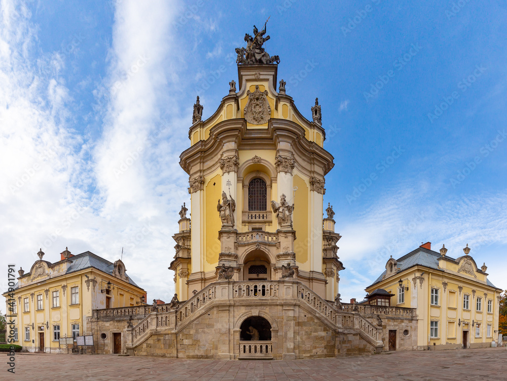 Fototapeta premium Lviv. Cathedral of St. George on a sunny day.