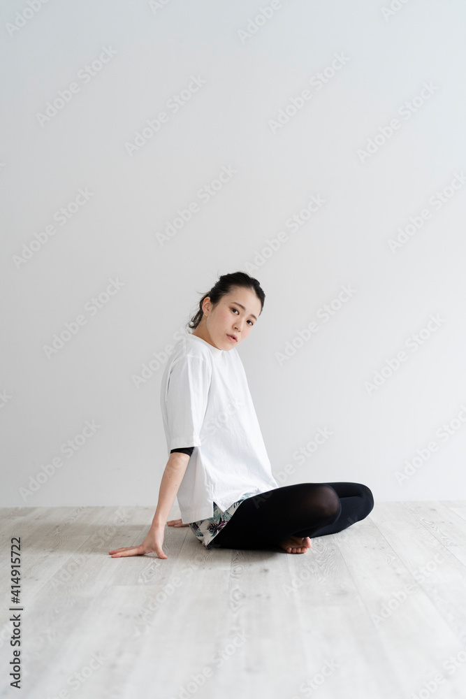 Fototapeta premium スポーツウェアの女性