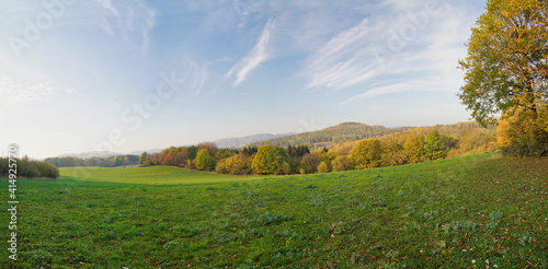 Panorama-Landschaft rund um den Schaumberg im Saarland