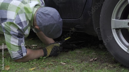 Man changing tyre