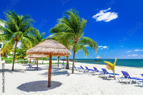 Yucatan Peninsula in Mexico - Cancun, Carribean Sea © ecstk22