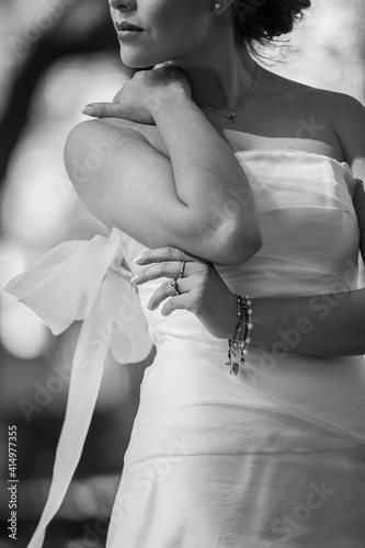Black and white portrait of a bride  from the nose.