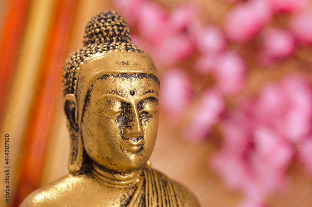 Buddha scuplture in meditation