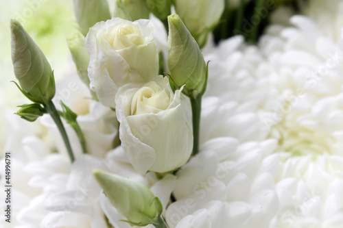 bouquet of white roses and chrysanthemums