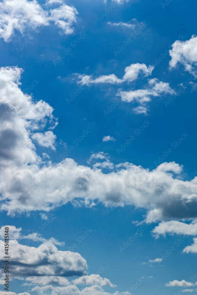 Obraz premium Beautiful blue sky with white clouds as a natural background.