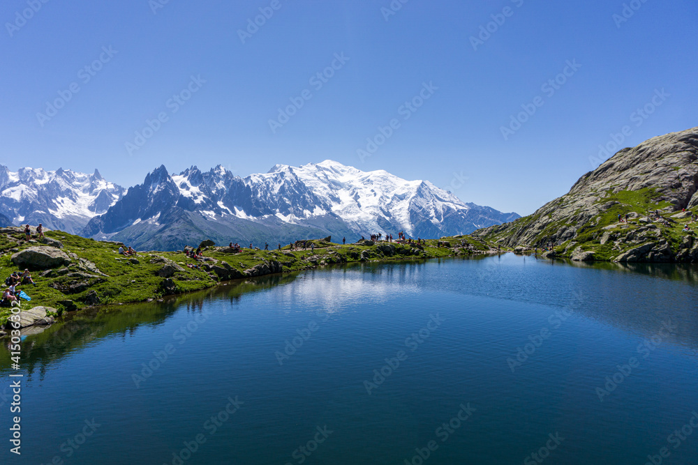 Obraz premium The landscape on mont blanc and mont blanc alps seen from 